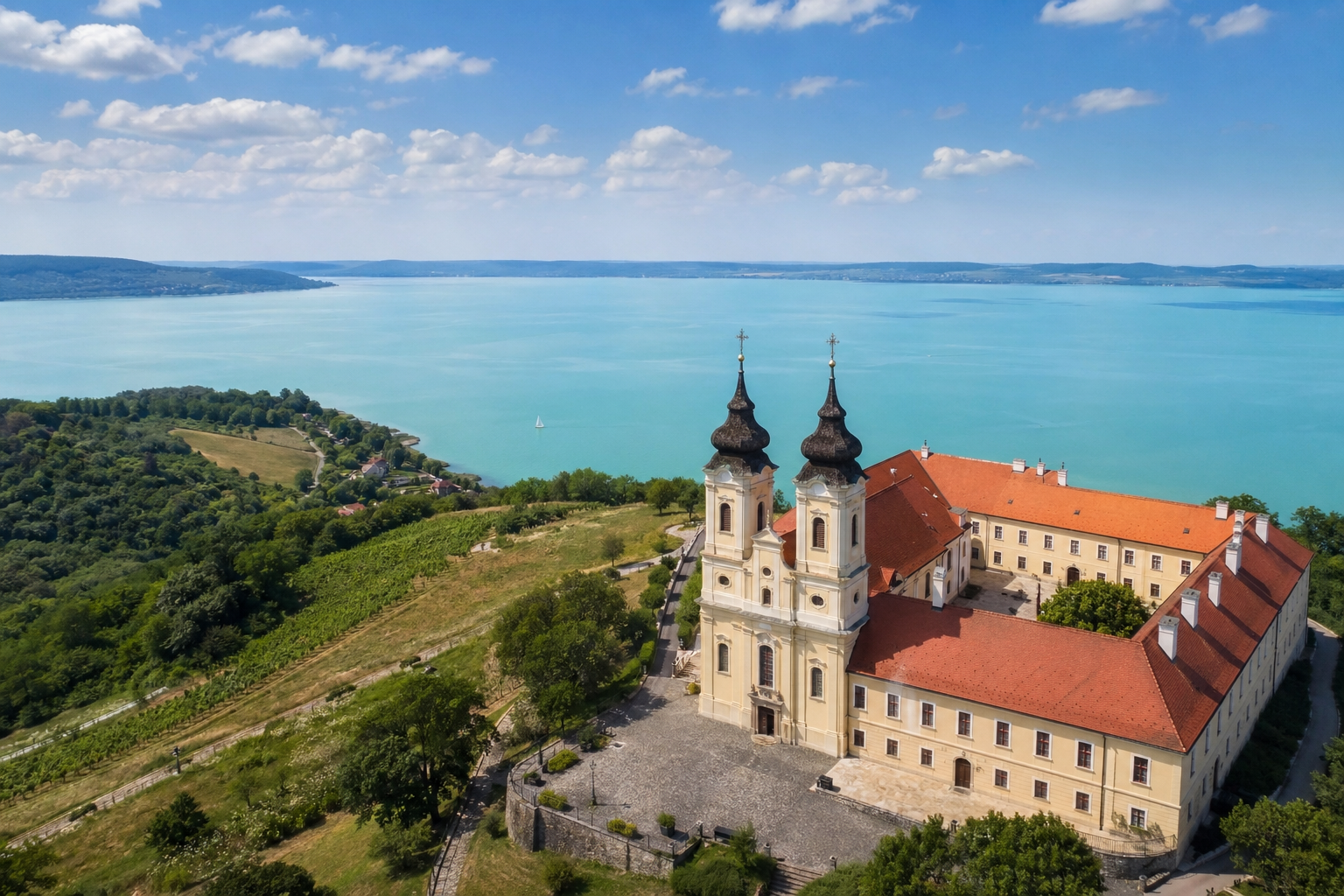 tihany-churh-transfer-bus-rental