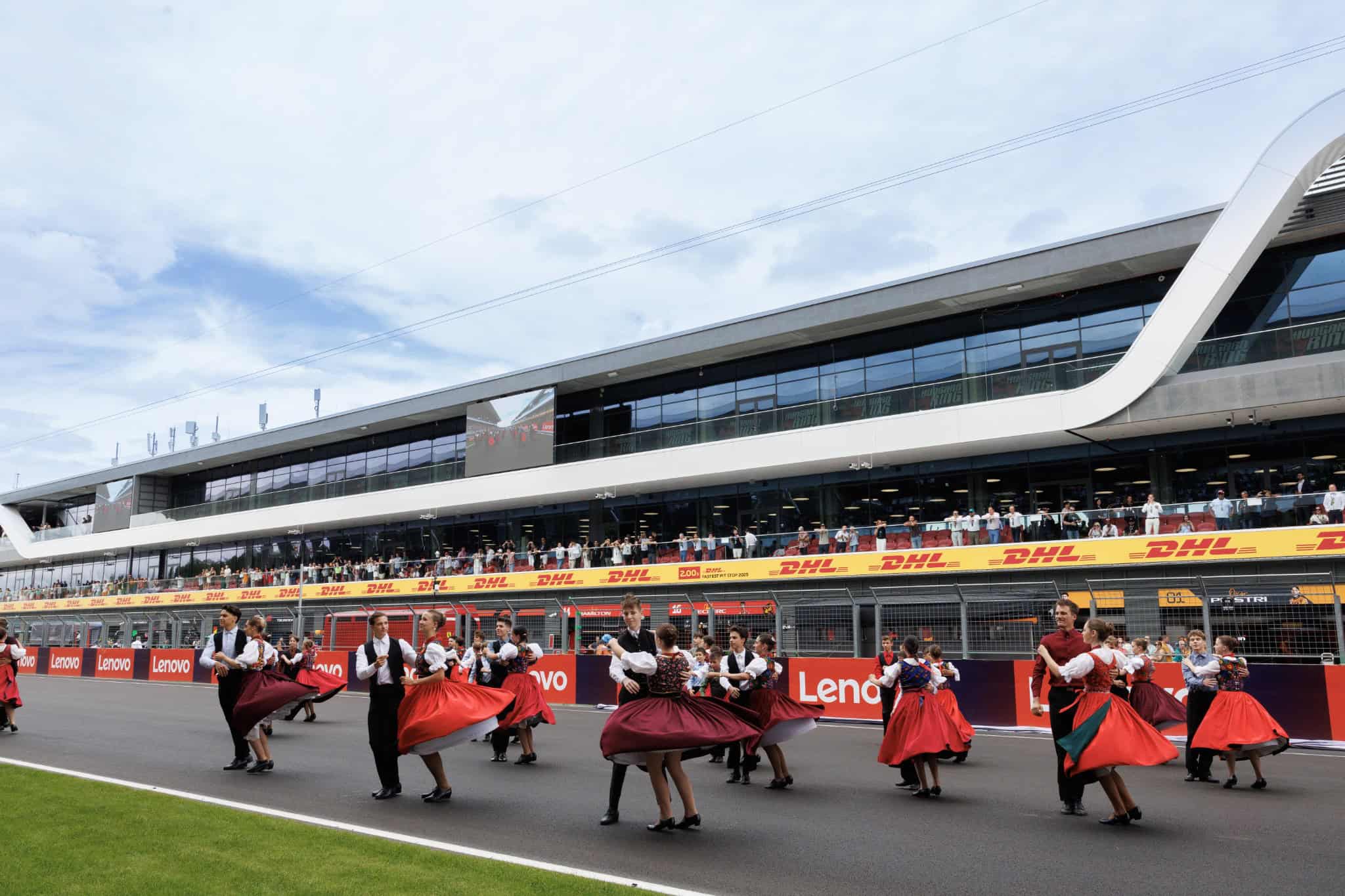 F1 grid folk dance ceremony – Budapest GP 2025