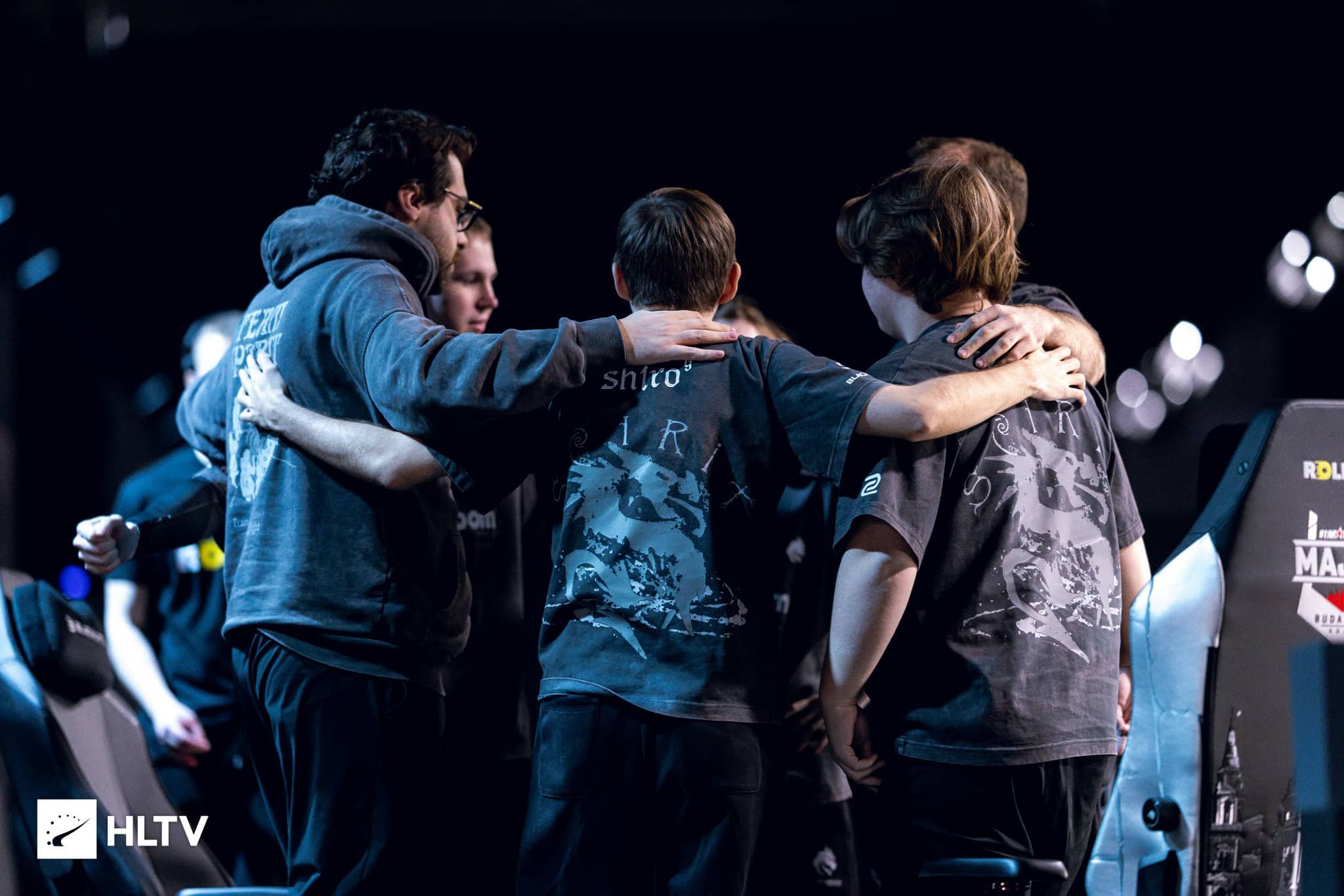 Riunione di una squadra esports allo StarLadder Major