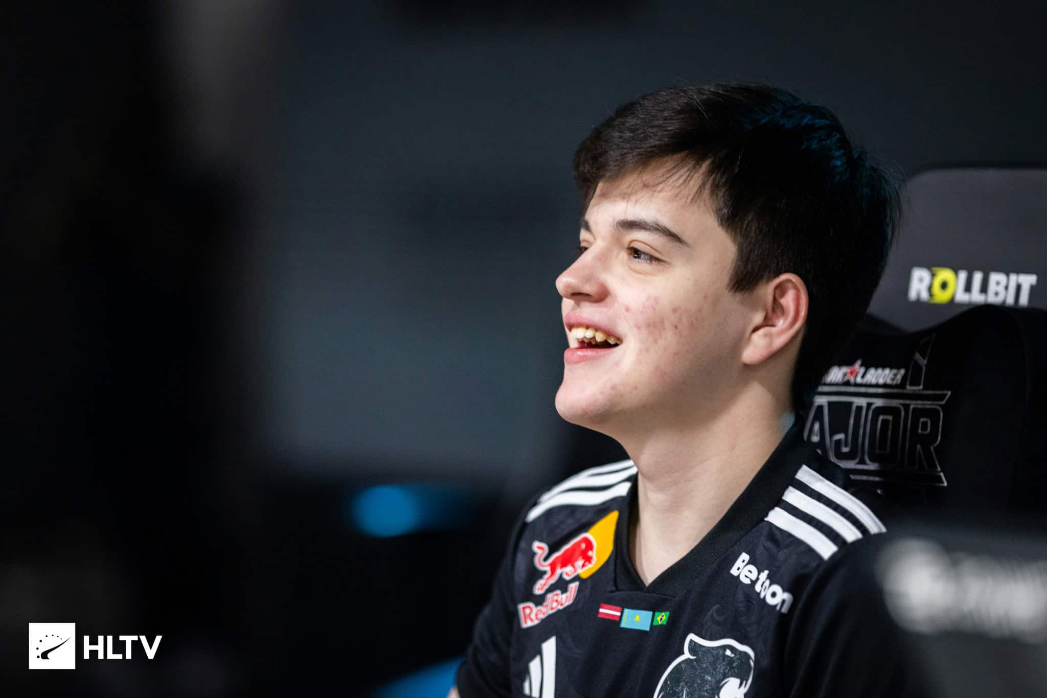 Giovane giocatore professionista allo StarLadder Major