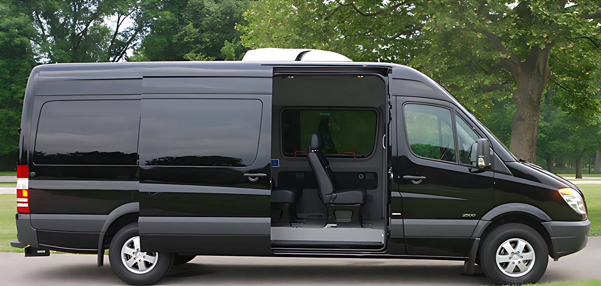 Mercedes-Benz Sprinter Minibus — VanBudapest premium chauffeur service in Budapest (115)
