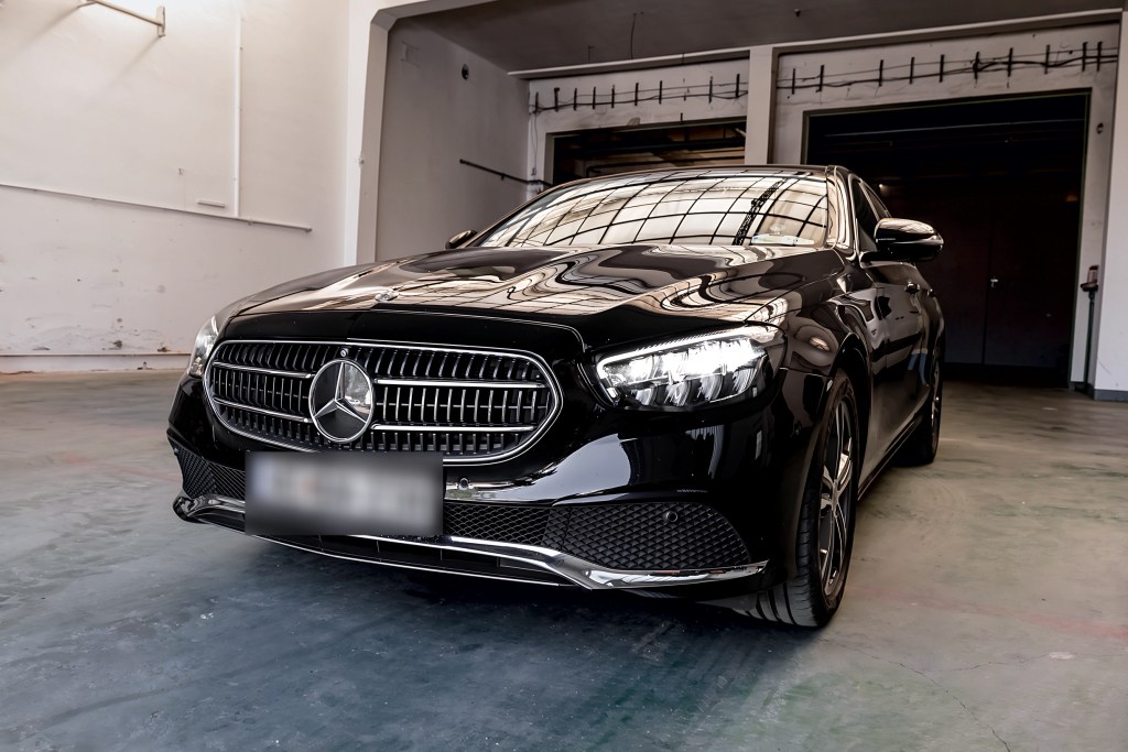 Black Mercedes-Benz E-Class exterior from the VanBudapest fleet