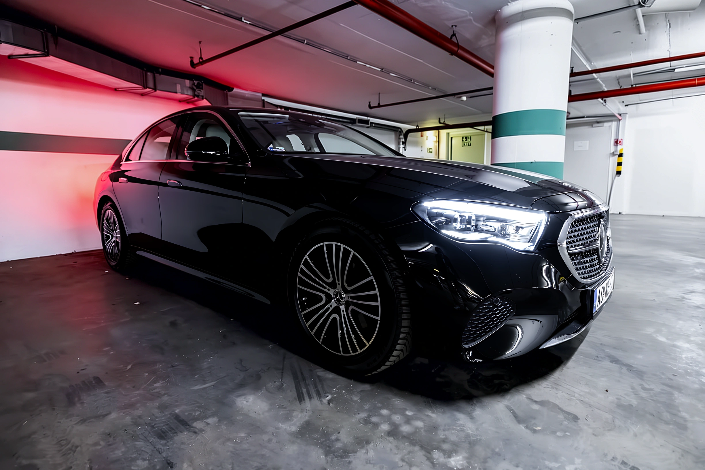 Mercedes-Benz E-Class for Budapest Airport to Matild Palace