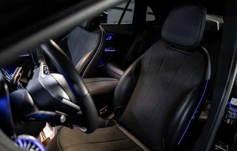 Mercedes-Benz EQE – elektryczna luksusowa limuzyna z floty VanBudapest w Budapeszcie