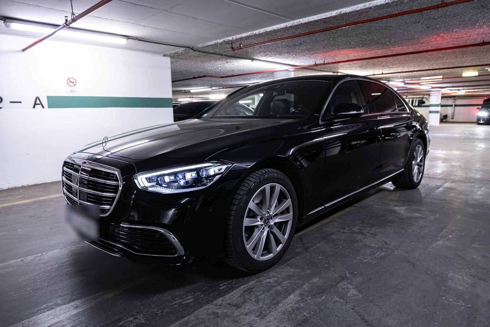 Black Mercedes-Benz S-Class sedan