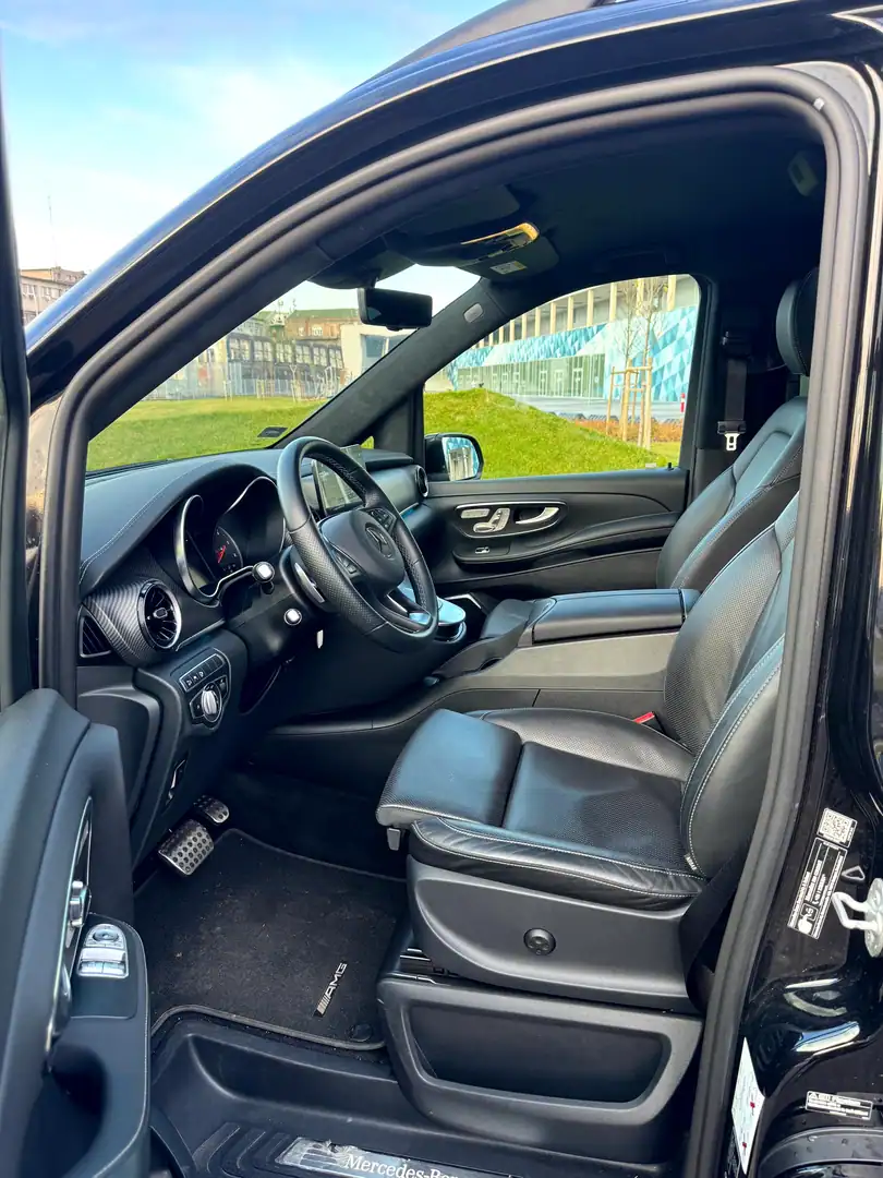 Mercedes-Benz V-Class — VanBudapest.com