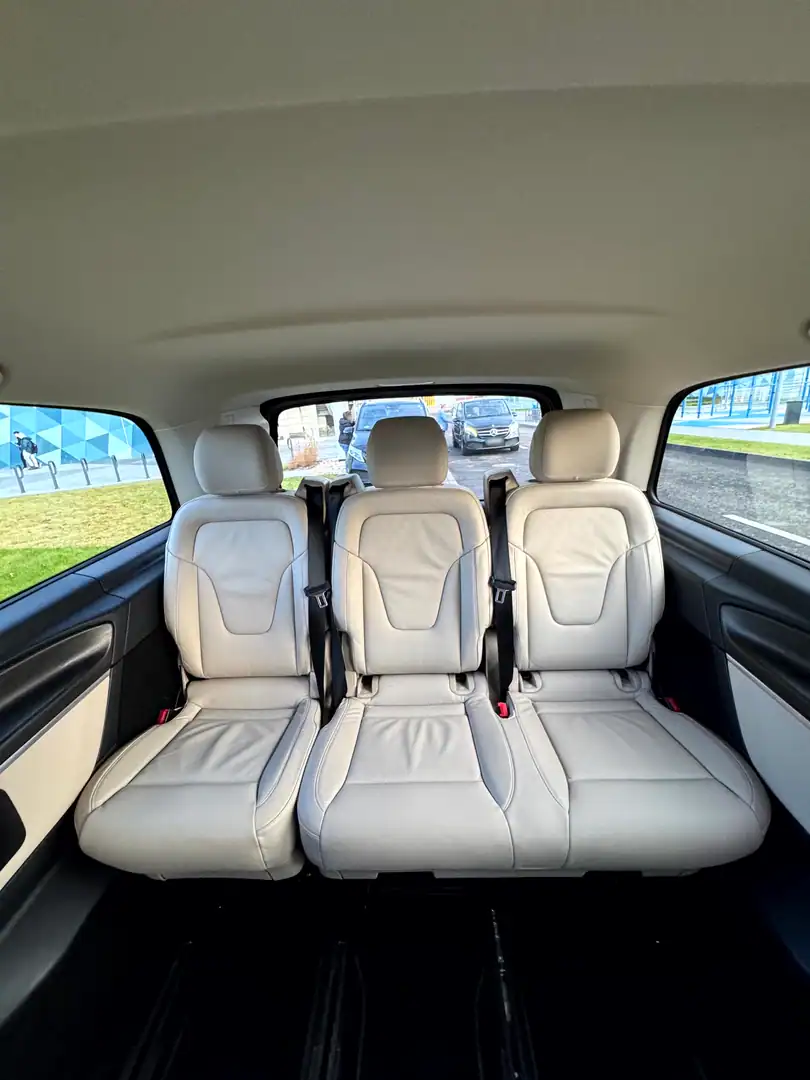Mercedes-Benz V-Class — VanBudapest.com
