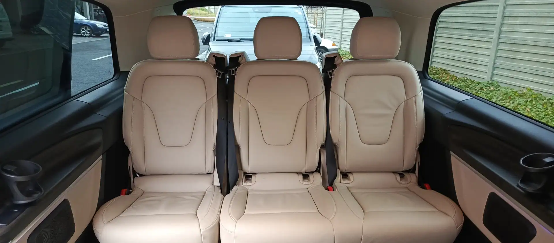 Mercedes-Benz V-Class — VanBudapest.com