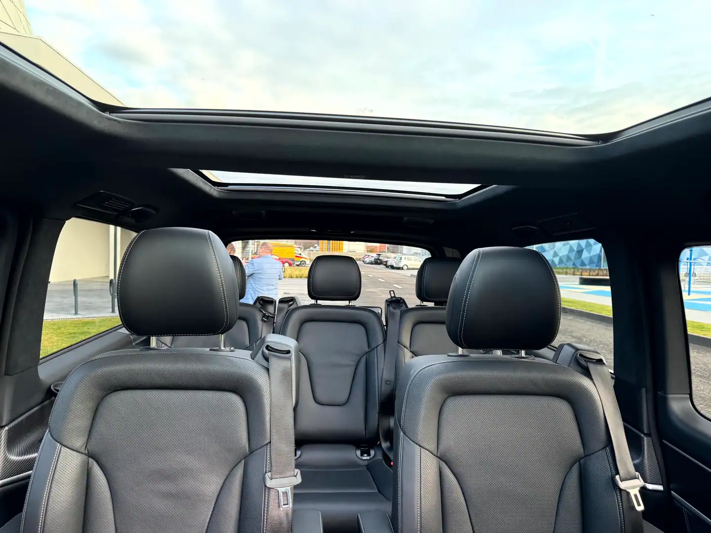 Mercedes-Benz V-Class — VanBudapest.com