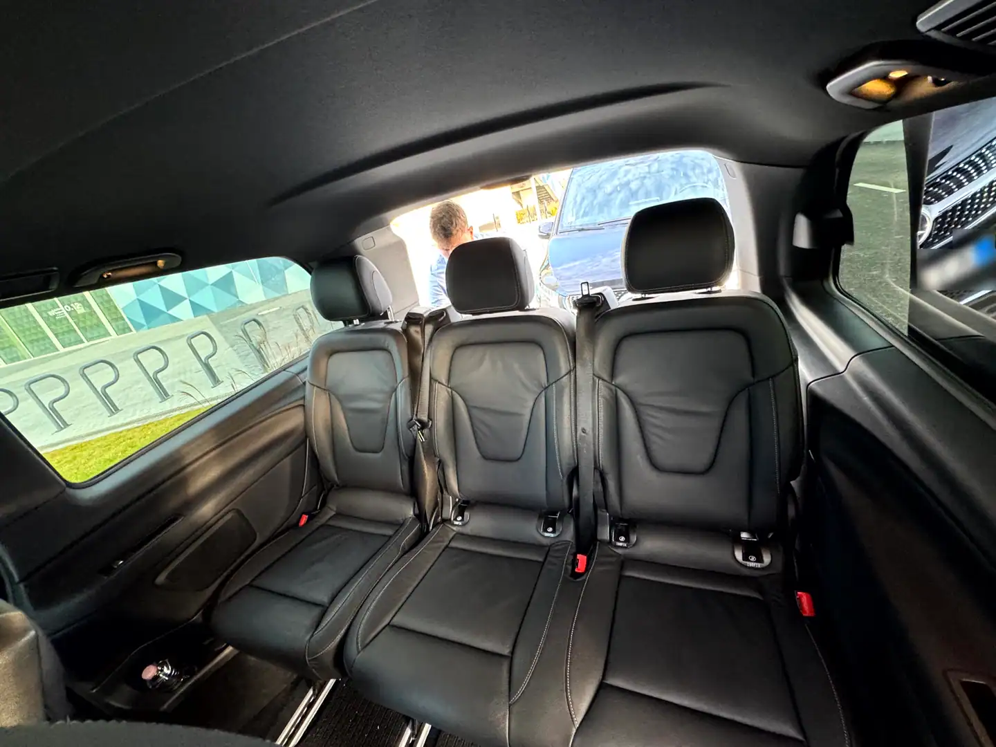 Mercedes-Benz V-Class — VanBudapest.com
