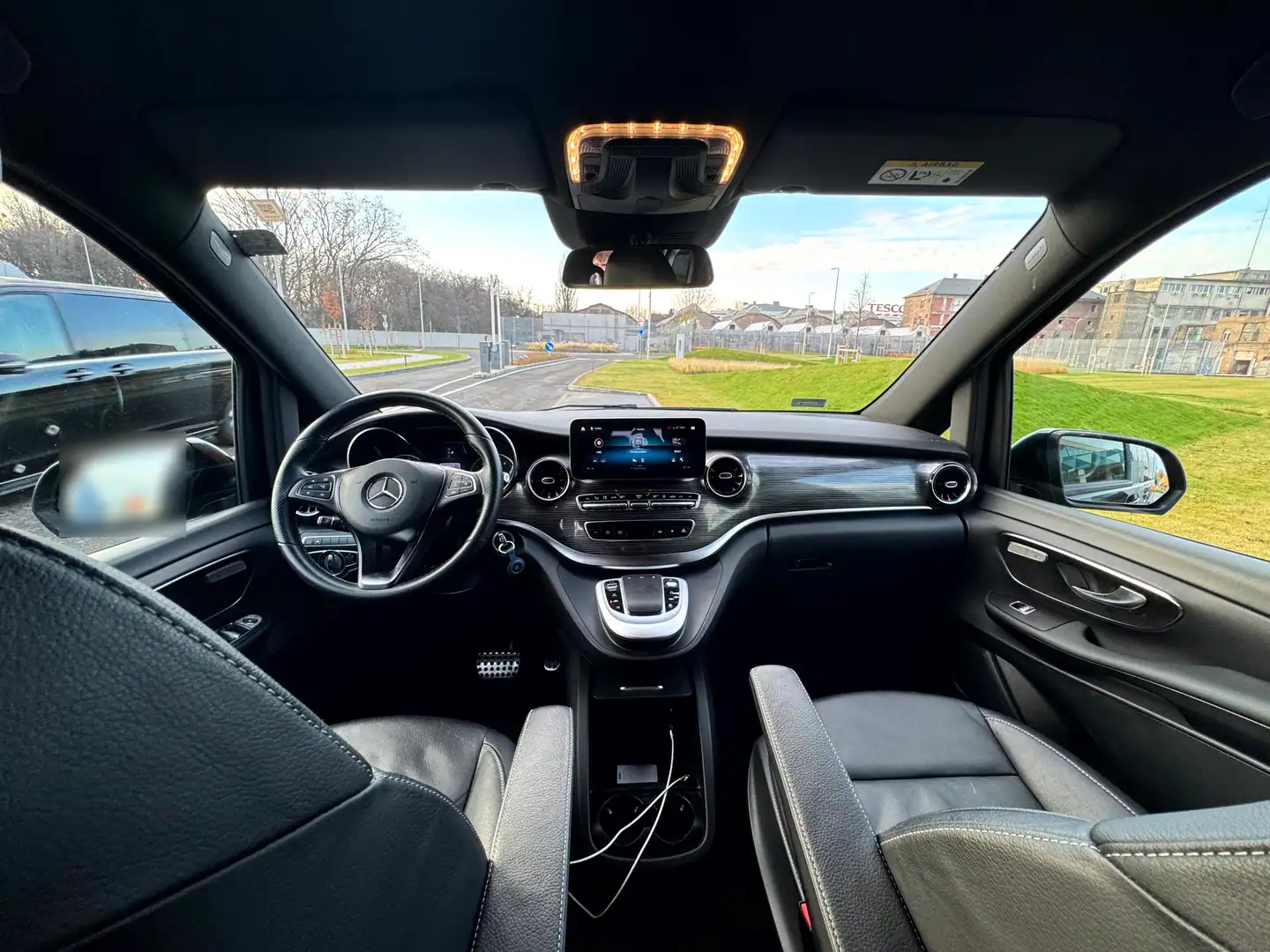 Mercedes-Benz V-Class — VanBudapest.com