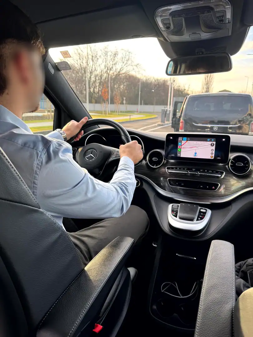Mercedes-Benz V-Class — VanBudapest.com