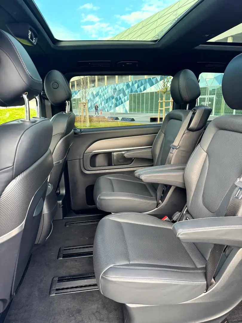 Mercedes-Benz V-Class — VanBudapest.com