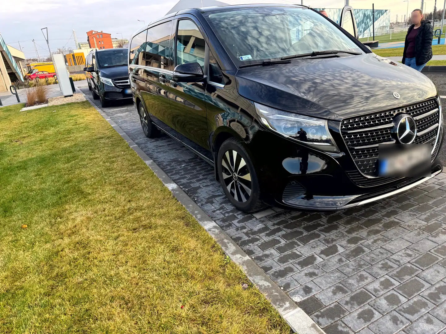 Mercedes-Benz V-Class — VanBudapest.com