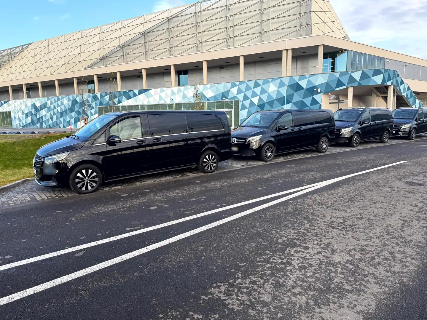 Mercedes-Benz V-Class, spacious and private