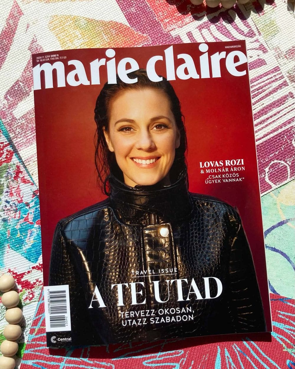 A Marie Claire magazin 2026/1. számának címlapja, amelyben Barcsik Barbara cikke megjelent