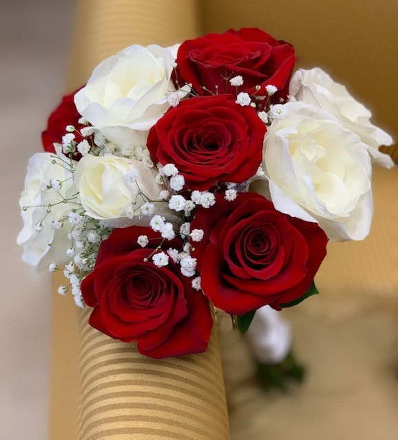 Red and White Roses With Baby's Breath | VIP Floral