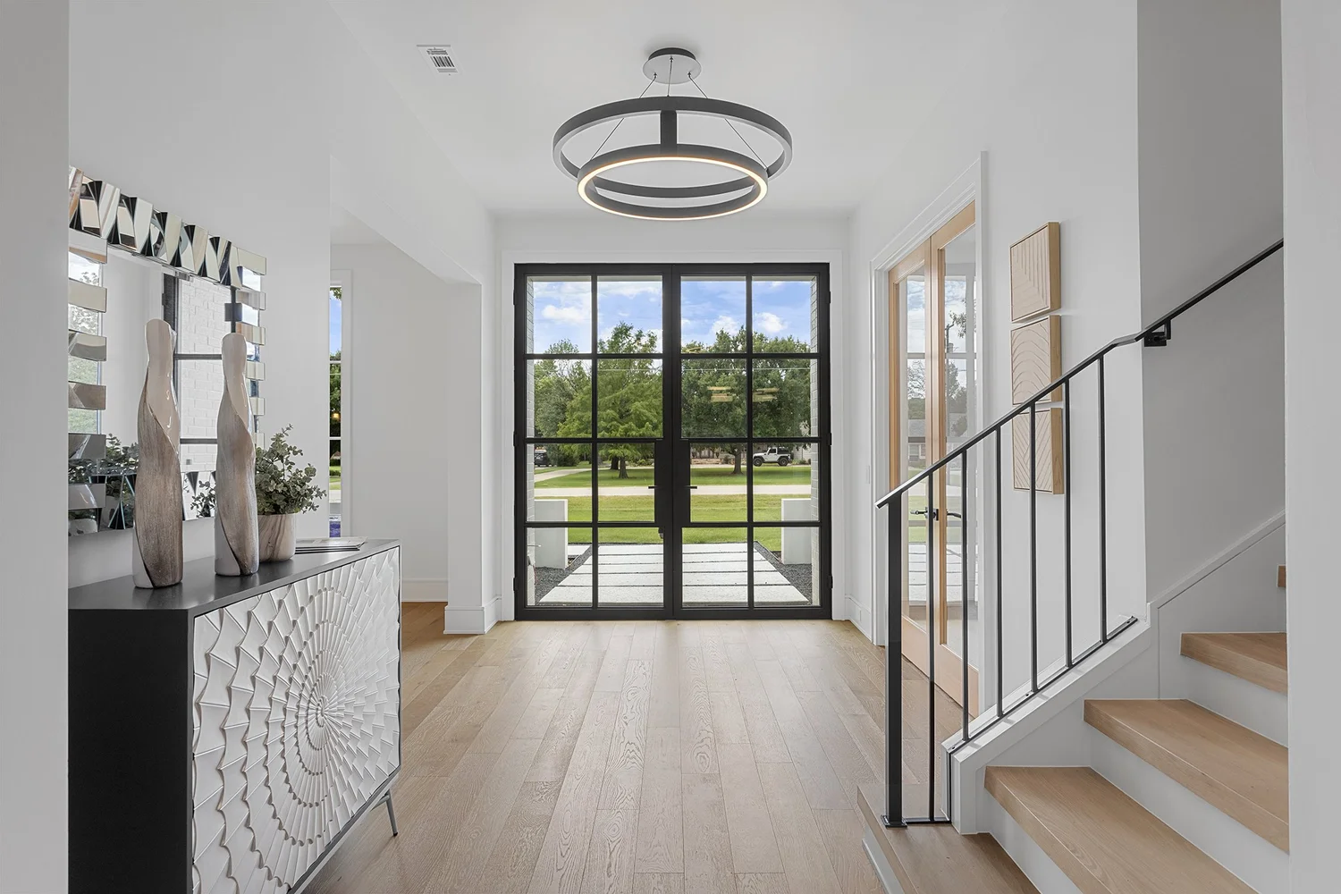 Luxury Home Entrance in Southlake, TX