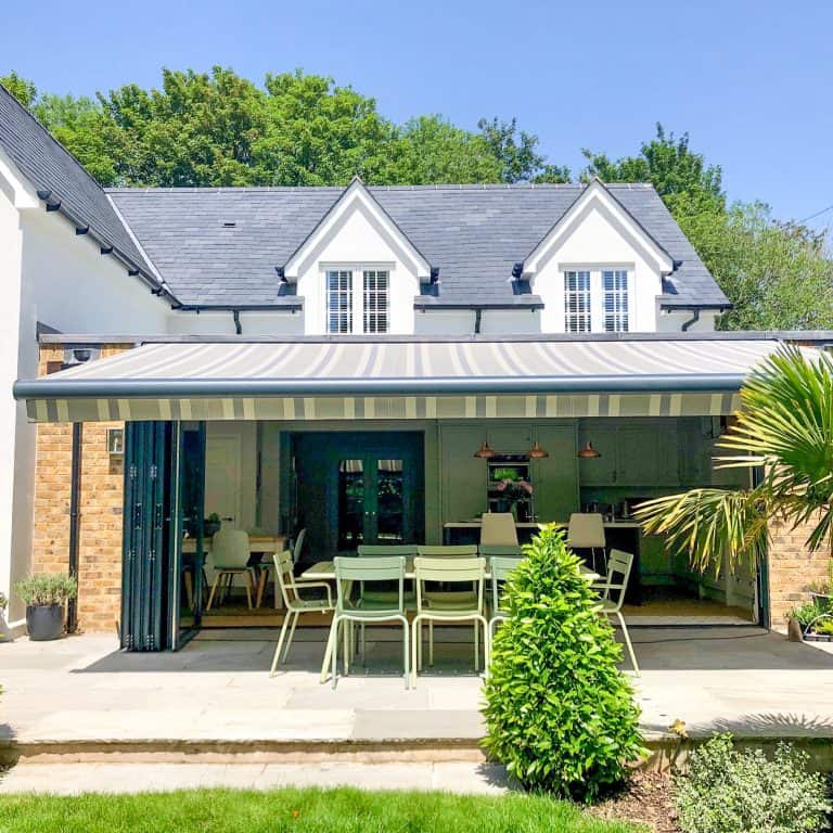 Weinor garden awning in Longparish Hampshire