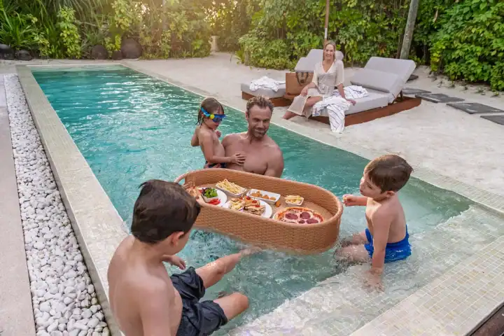 In-Villa Dining
