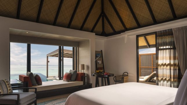 Four Seasons KudaHuraa-Sunrise/Sunset Water Villa with Pool