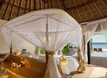 Grand Beachfront Pool Villa