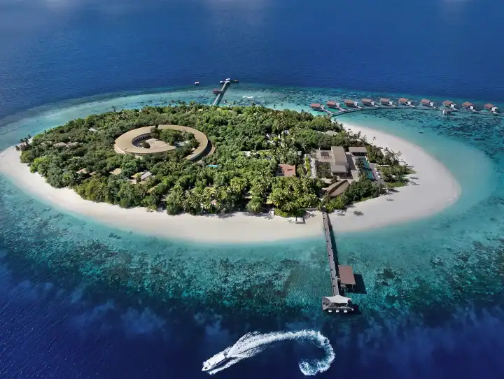 Park-Hyatt-Maldives-Hadahaa-P303-Aerial-Island.16x9