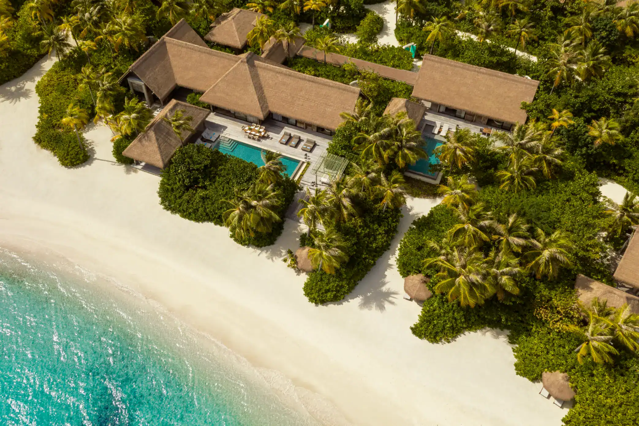 Three Bedroom Grand Beach Villa with Pool