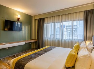 Manhattan Presidential Suite with Balcony & Terrace – Ocean View