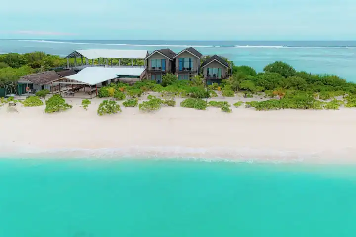 Araaik Beach Village