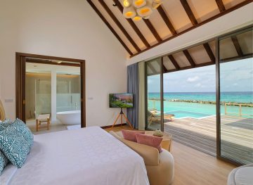 Semi-Ocean Pool Villa