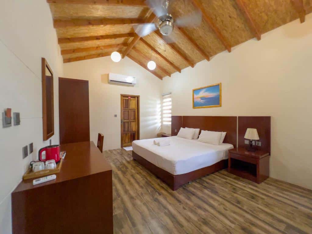 Bambukeyo Villa - Deluxe Double Room