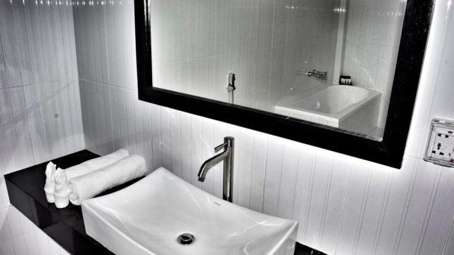 Athiri Beach - Bathroom