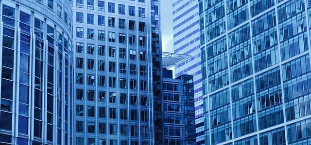 La (deseada) coordinación entre el Catastro Inmobiliario y el Registro de la Propiedad, y la situación actual La (deseada) coordinación entre el Catastro Inmobiliario y el Registro de la Propiedad, y la situación actual