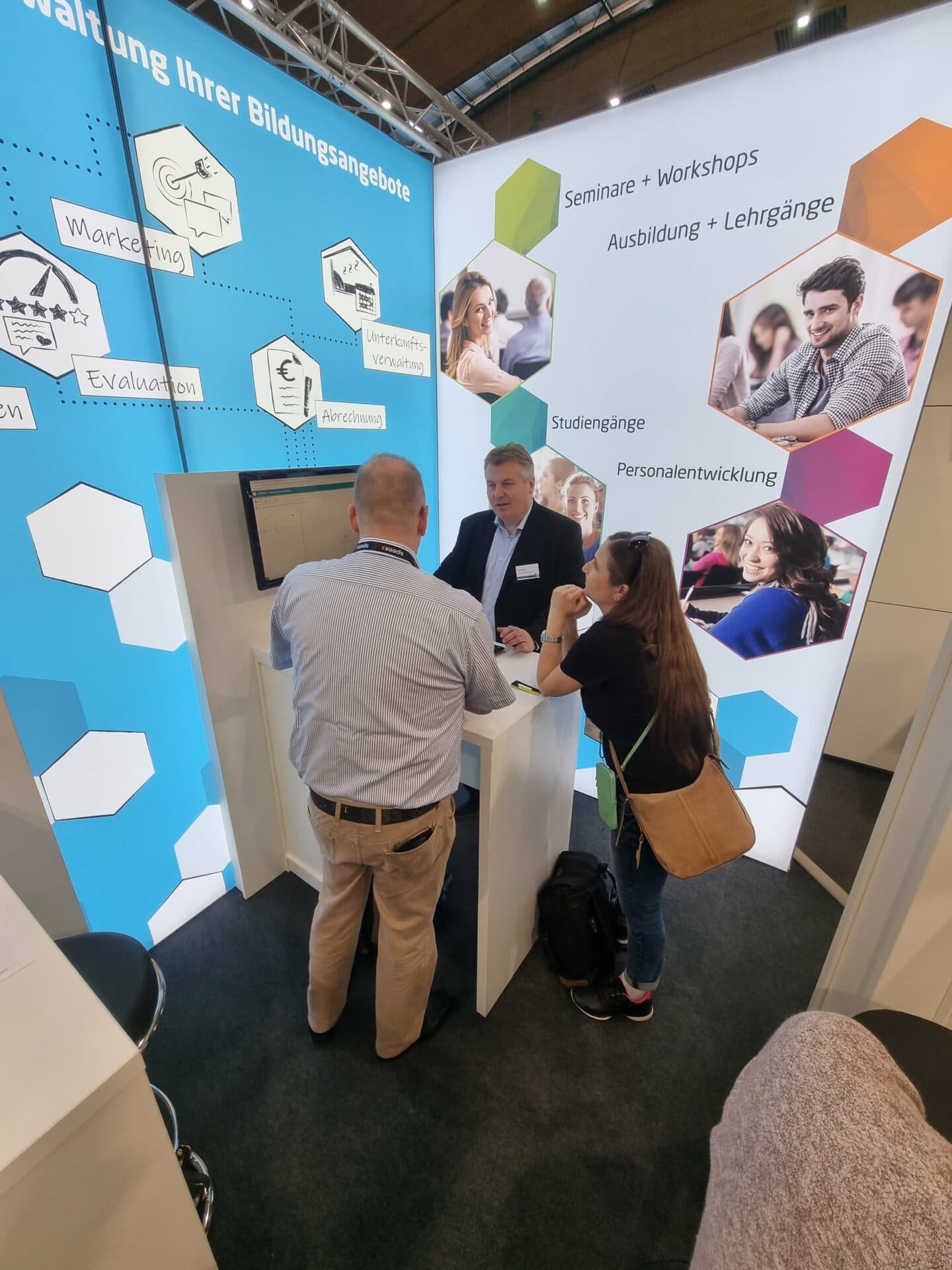 Das war die LEARNTEC 2022 mit ANTRAGO 8 LEARNTEC 2022 Messegespräch