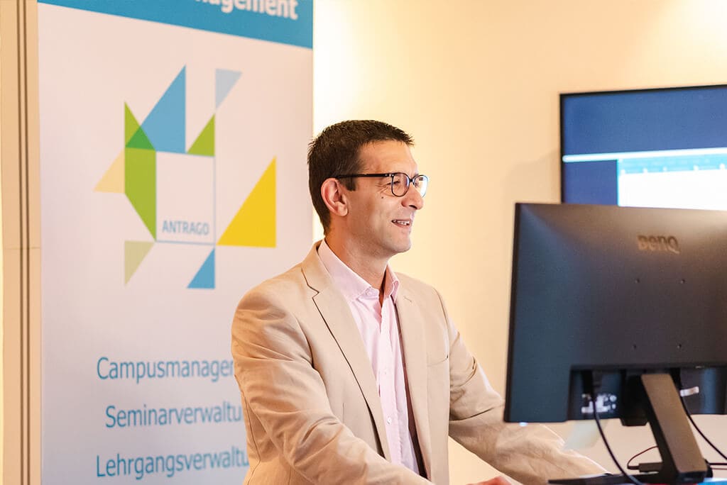 Borzu Schandermani (Kundenservice) gibt interessante Einblicke in die Abrechnung mit ANTRAGO - Digitale ANTRAGO Konferenz 2020