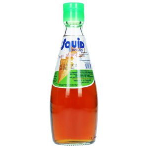 Asiatische Fischsauce in Flasche, ideal für asiatische Gerichte.