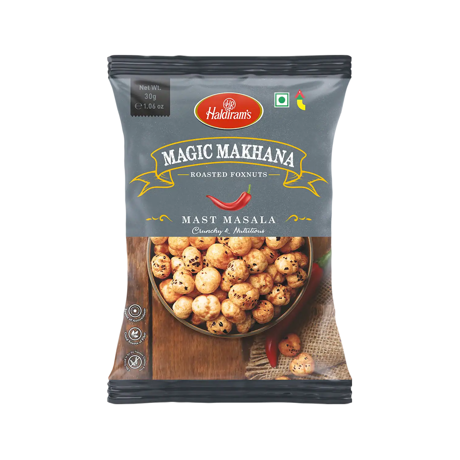 Asiatischer Lebensmittelladen - Makhana Snack, geröstete Haselnüsse, asiatische Lebensmittel.