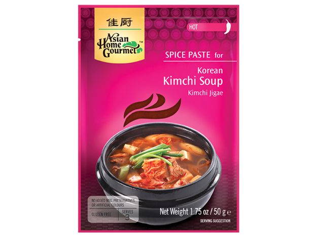 Asiatische Kimchi Suppe, Gewürzpaste für koreanische Gerichte.