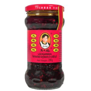 LAOGANMA fermentierte Sojabohnen in Chiliöl, asiatische Lebensmittel.