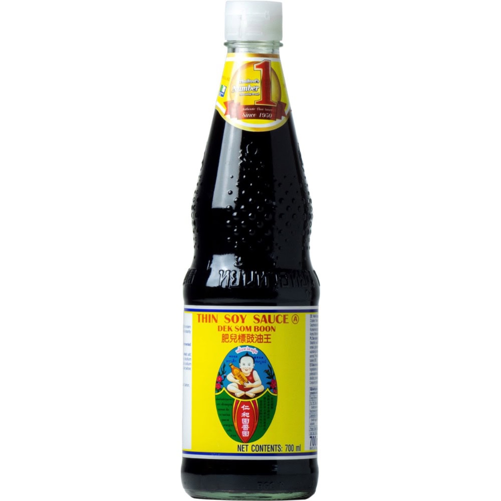 Asiatische Lebensmittel Online-Shop. Dünne Sojasauce in Flasche.