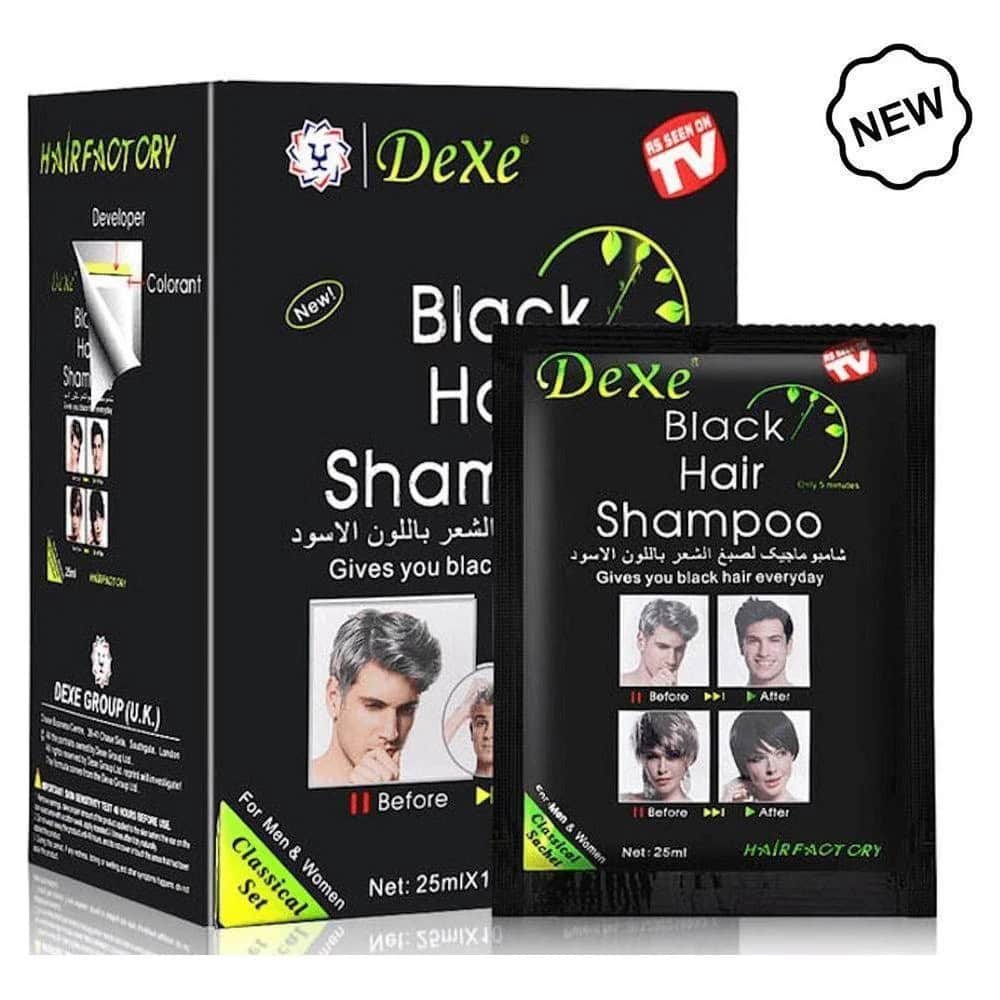 Asiatischer Lebensmittelladen mit schwarzem Shampoo-Paket.