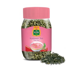 Asiatischer Kashmiri Tee in Dose mit getrockneten Blättern.
