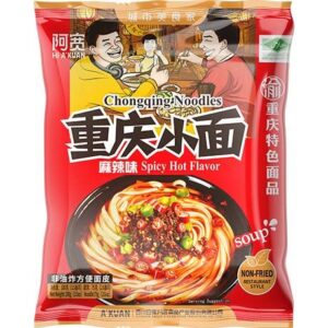 Asiatische Instant-Nudeln mit scharfer Würze, Spicy Hot Flavor, Chongqing Noodles.