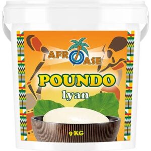 Afrikanischer Pounded Iyan in schwarzer Schüssel, asiatischer Lebensmittelladen.