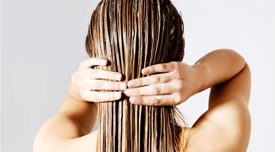 Cheveux transformés de paille en soie