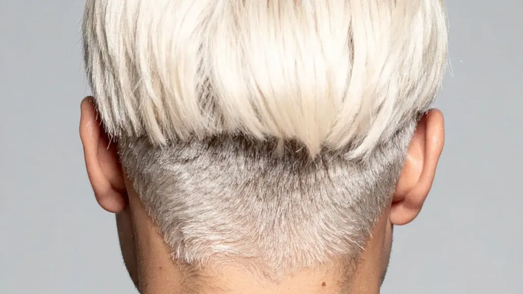 Coupe au bol blonde