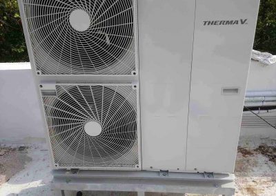 Αντλία Θερμότητας LG Therma V R32 Με Σώματα Panel & Ηλιακό Θερμοσίφωνα