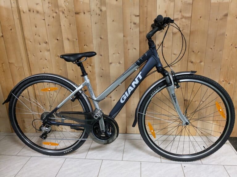REFURBISHED GIANT Tourer 28