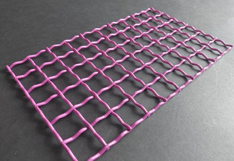 Powder coated woven wire mesh